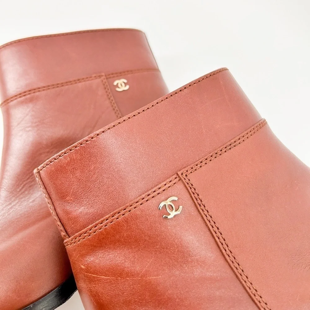 Chanel Caramel Cognac Brown Ankle Boots Logo Size 38